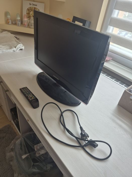Sprzedam telewizor samsung 22 cale