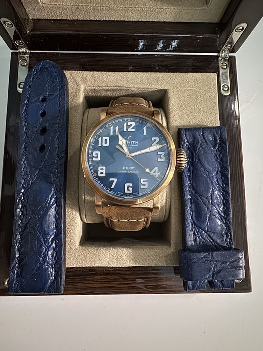 часы Zenith Pilot Type 20 Extra Special в бронзовом корпусе.