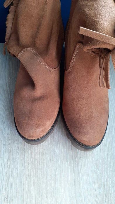 Botas castanhas madeira com franja 35