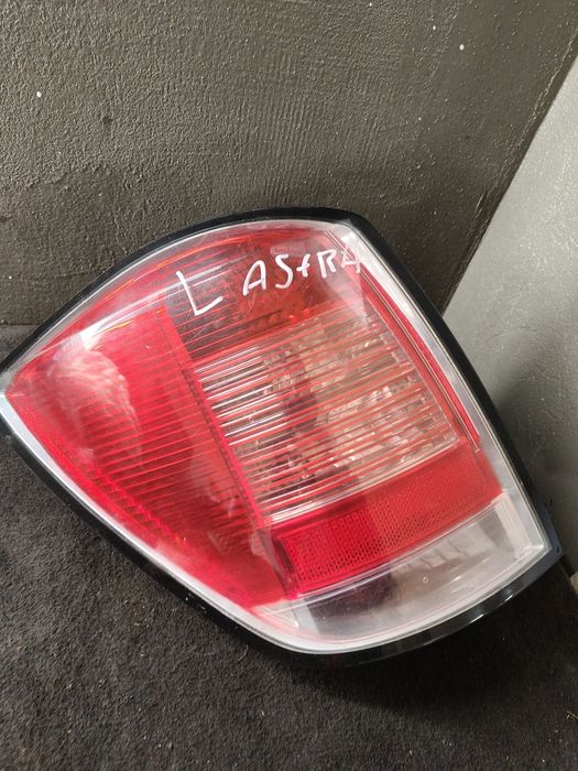 Lampa tył tylna lewa opel astra h kombi wkład