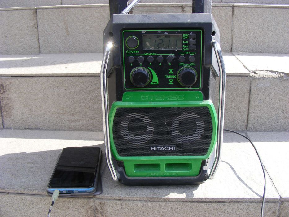 Програвач раліо Hitachi