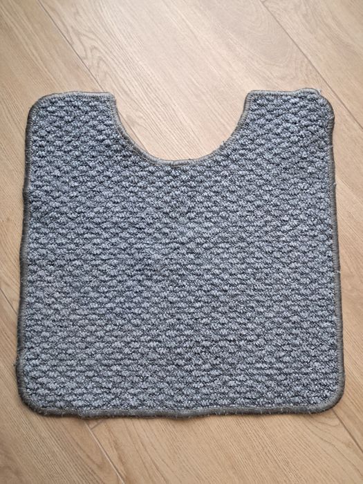 Віддам килимок в туалетну кімнату