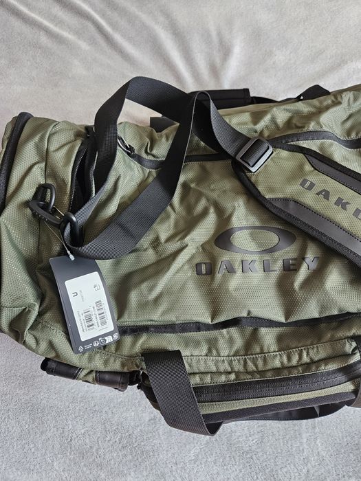 Oakley Urban ruck 70l - ogromna torba technicxna do podrozy