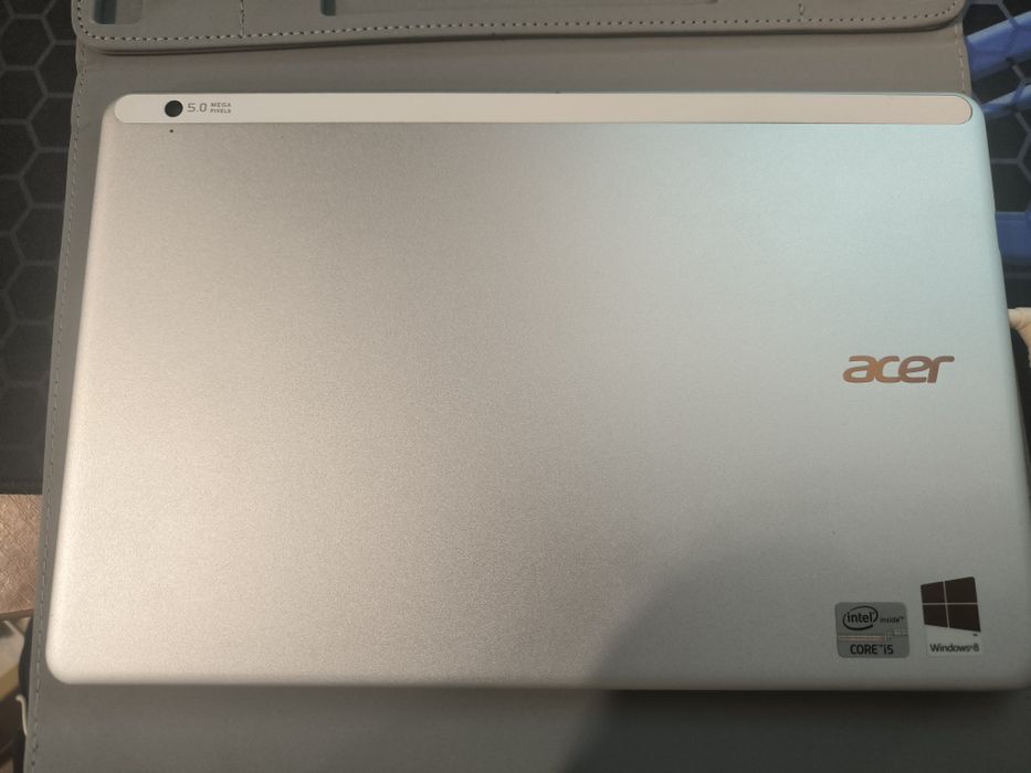 Планшет Acer aspire p3-171 window 10