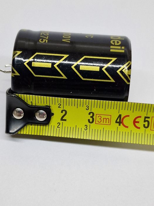 #687    Kondensator elektrolityczny Kendeil 1000uF 200