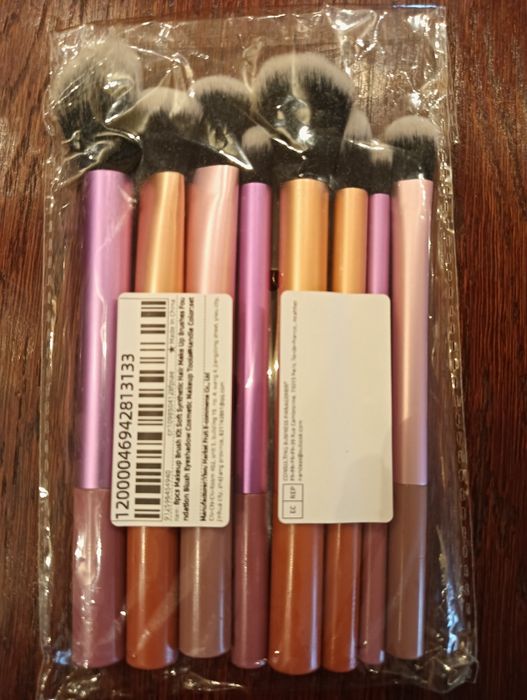 Profesjonalny zestaw 8 pędzli do makijażu