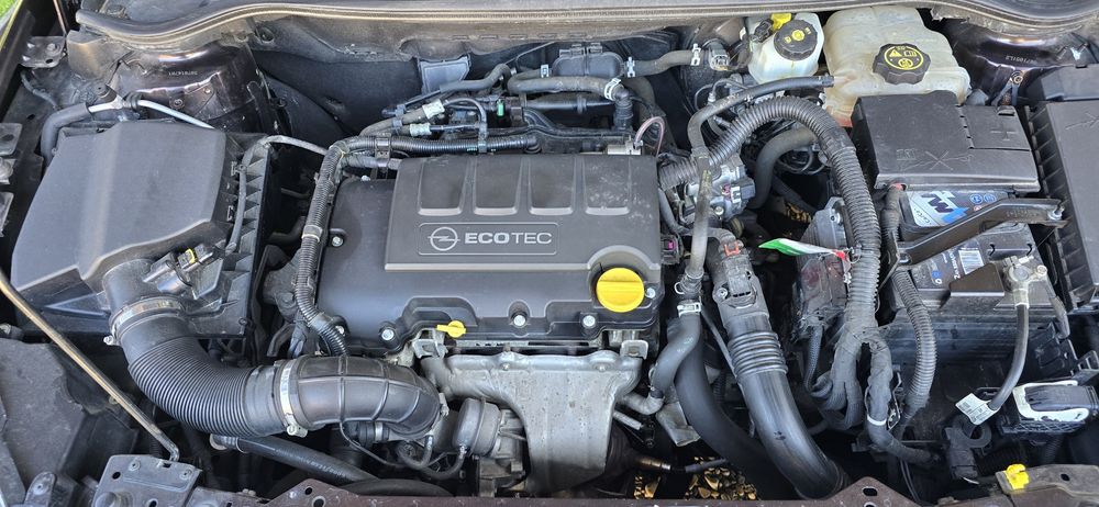 Opel Astra J 1.4 Turbo 125km