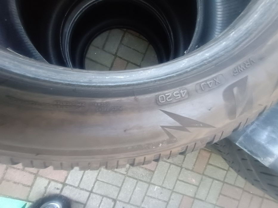 Opony zimowe 255/45/18 2szt