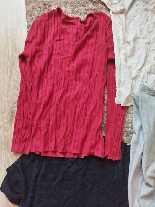 Pak ubrań damskich. L i Xl.