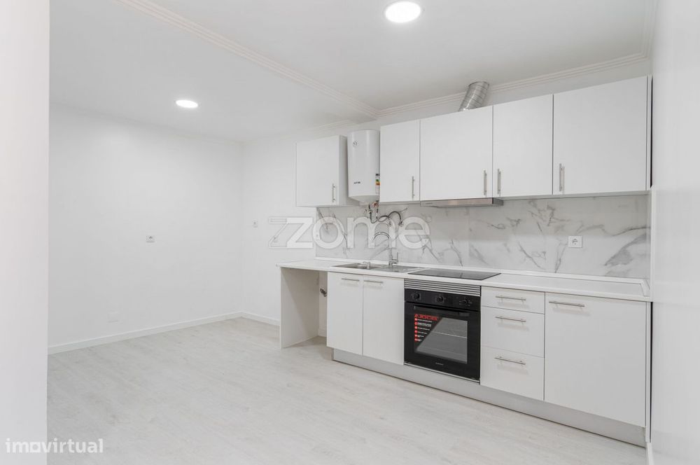 Moradia T2 transformada em T3 São Pedro