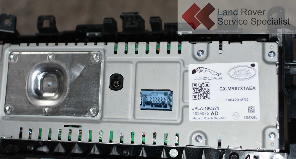 Wyświetlacz panel multimedia ekran NAVI RANGE ROVER SPORT L494 z 18r.