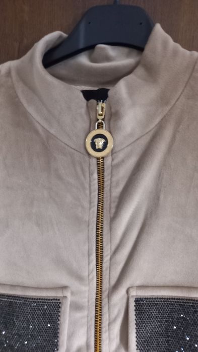 Kombinezon welurowy Tatu roz.36 beżowy