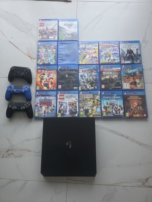 PlayStation 4 Pro 1Tb +17 gier
