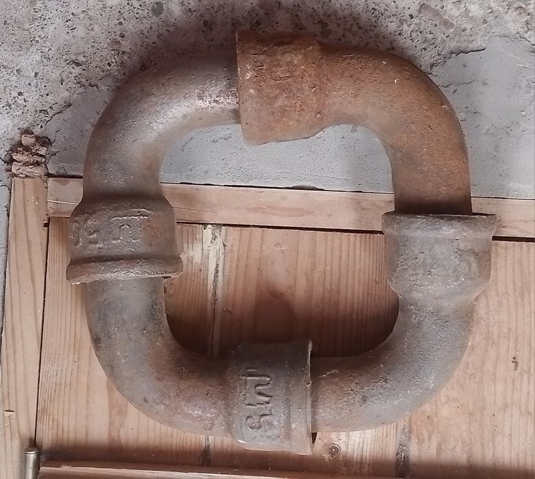 Чогунні коліна  50 для каналізації