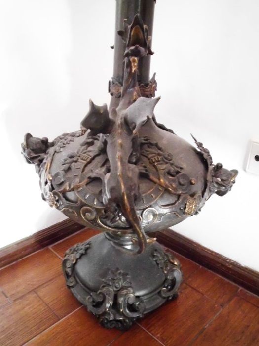 fantastica antiga jarra asiática 90 cm em metal bronzeado com Dragões