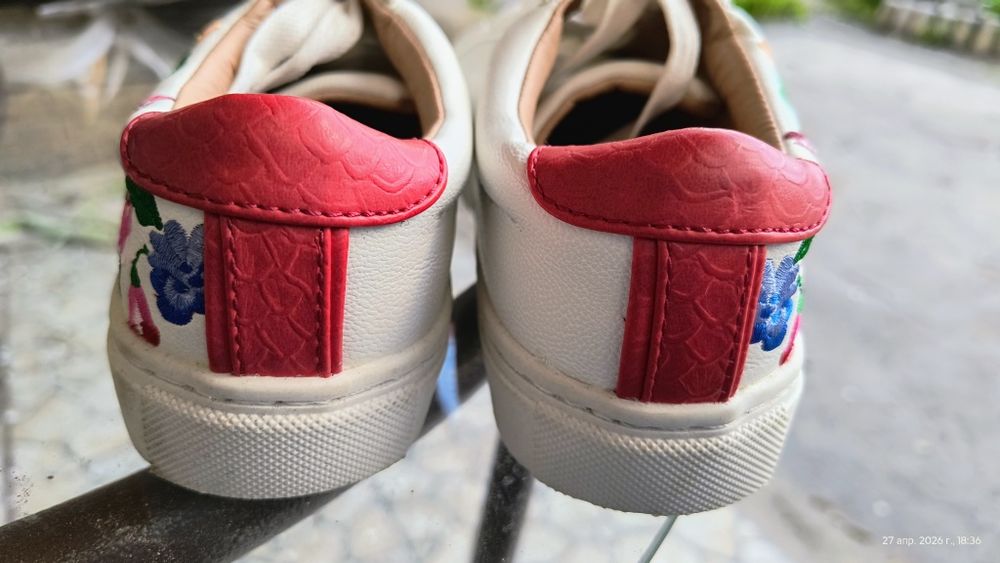 Marks & Spencer Floral Embroidered Sneakers 35-36 р.