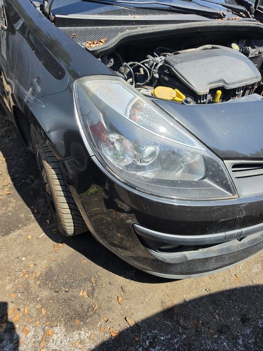 Lampa Prawa Renault Clio 3 III
