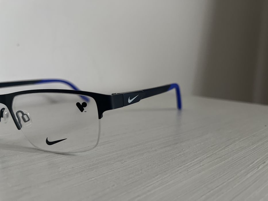Oprawki marki Nike