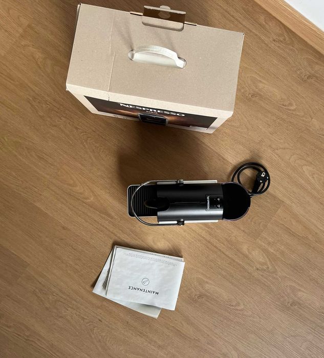 Máquina de Café Nespresso Pixie