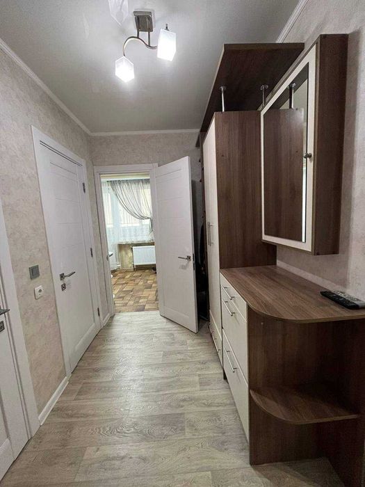 Оренда 3-кімнатна квартира + паркомісце