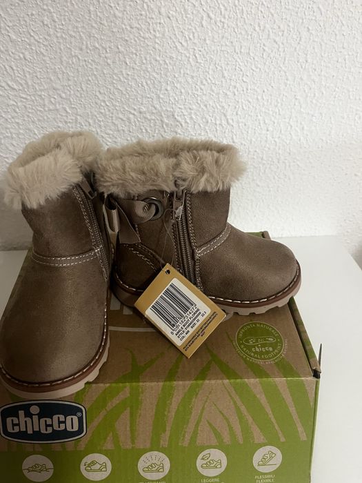 Botas chico novas