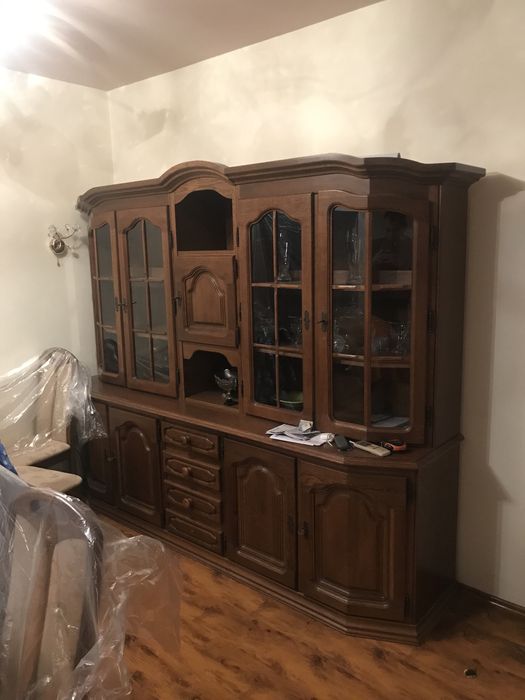 Меблі , сервант , шафа , стіл