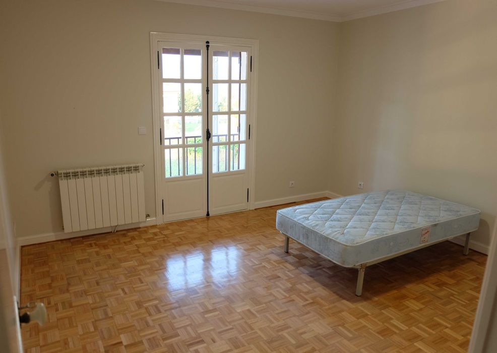 Arrenda-se vivenda T5 em Amares - Braga