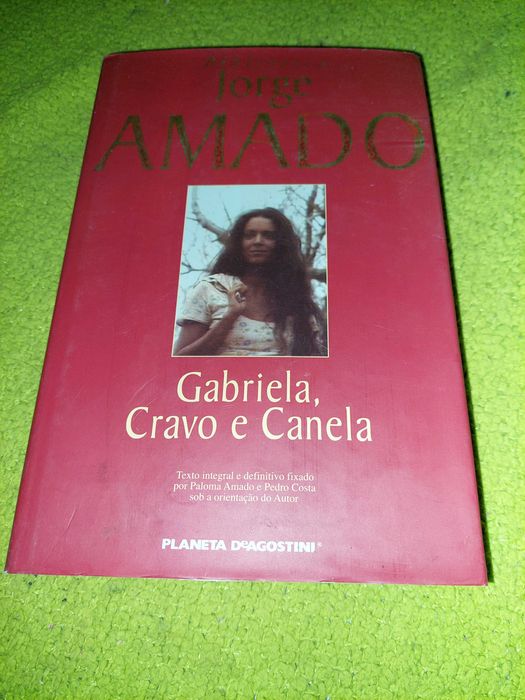 Diferentes livros e autores