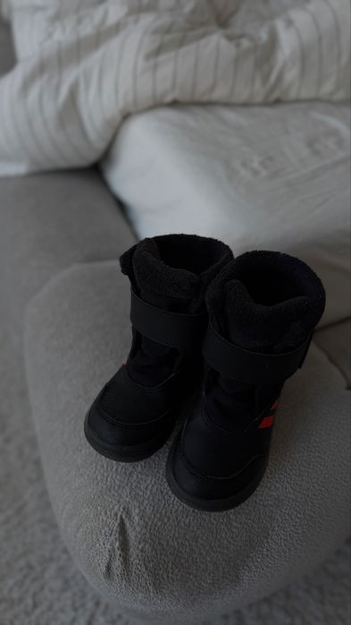 Adidas зимові черевики 26 р.