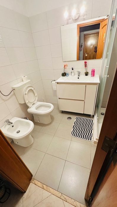Alugo quarto em monte Abrão