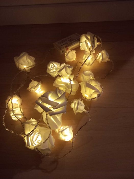 Girlanda łańcuch świetlny róże kwiaty lampki led