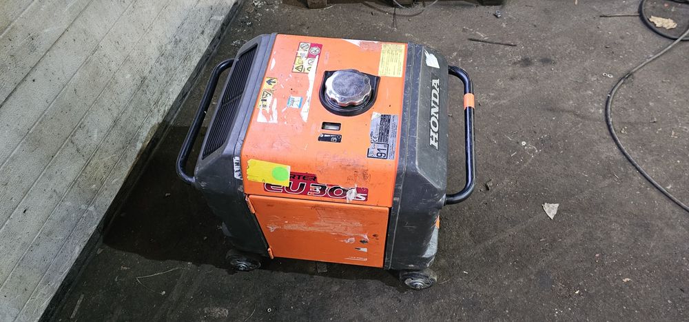 Agregat prądotwórczy Honda EU30IS inwenterowy 3kW