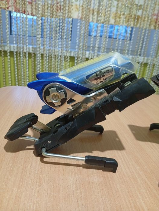 Гірськолижні кріплення