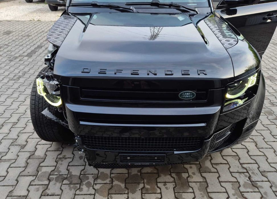 Land Rover Defender L663  Бампер зад перед 2023