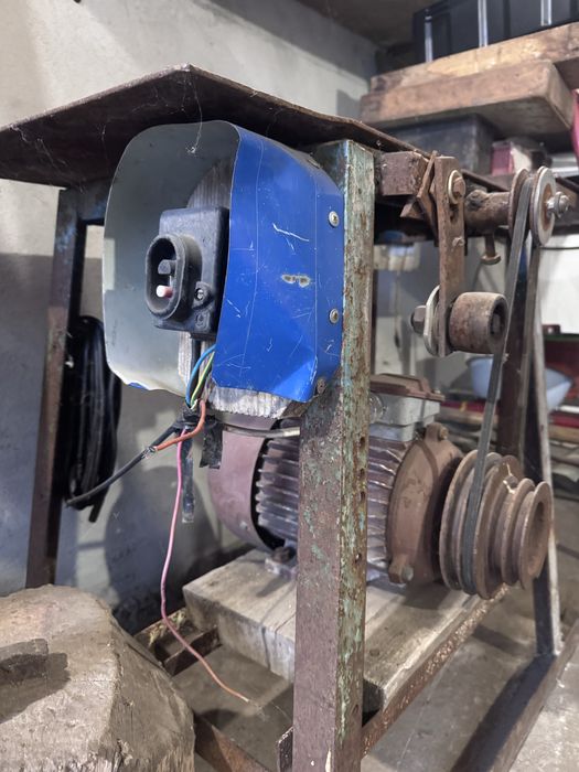 Верстат з столиком