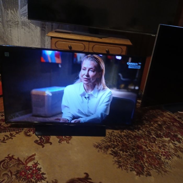 Telewizor 42" Smart firmy Samsung .