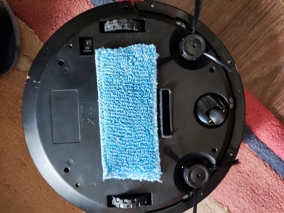 Aspirador Robot com Bluetooth