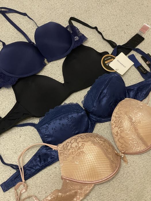 Бюстгалтери жіночі