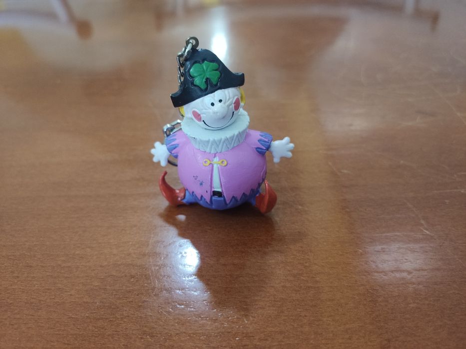 Figura pvc- Zé sempre em pé