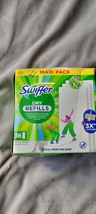 Swiffer Dry zapachowe ściereczki zbierające kurz sierść wkłady suche 36szt