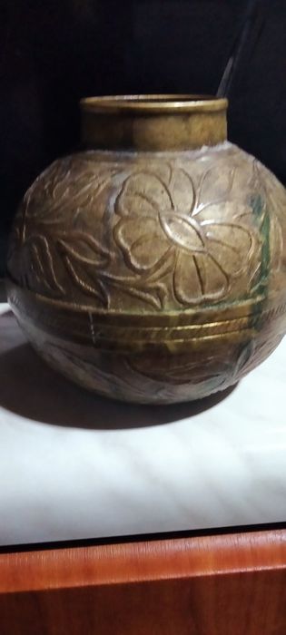 Латунная вазочка