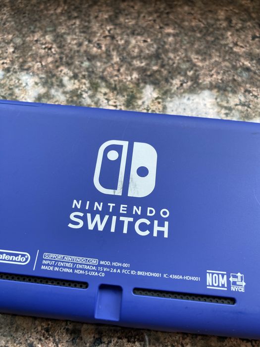 Ігрова приставка Nintendo Switch lite