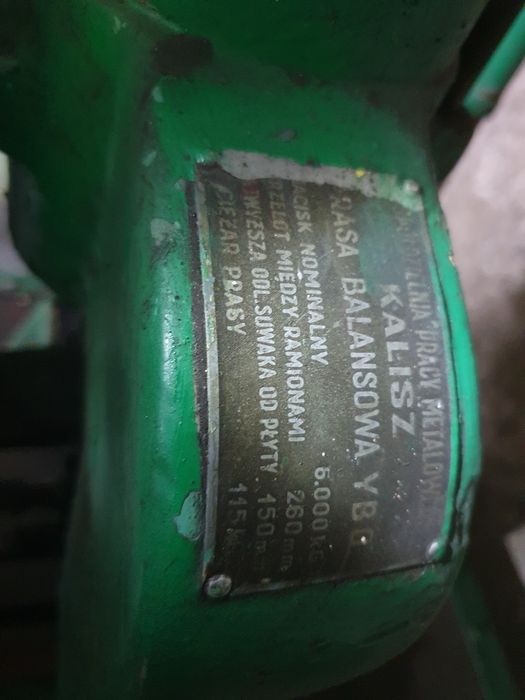 Prasa balansowa 6 ton ze stołem