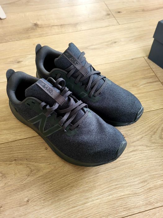Buty NOWE New balance r43