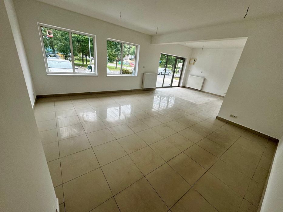 Wynajmę lokal handlowo-usługowy 3900zł