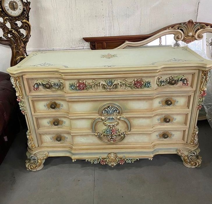 Спальня в стилі венеціано Сілік