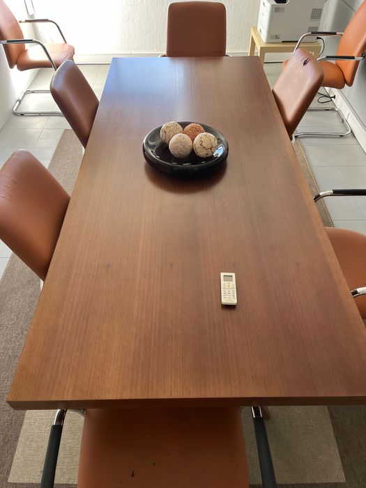 Mesa de jantar ou escritório em madeira maciça