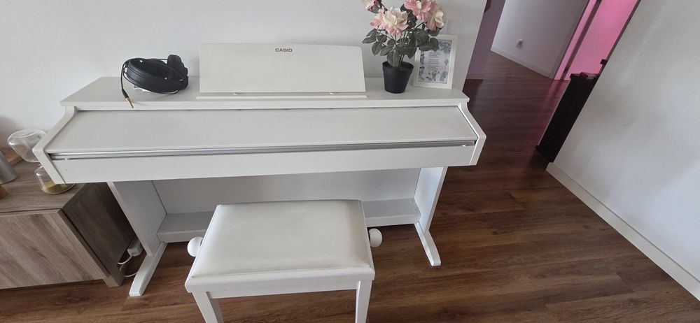 Piano Casio Celviano AP 270 branco
