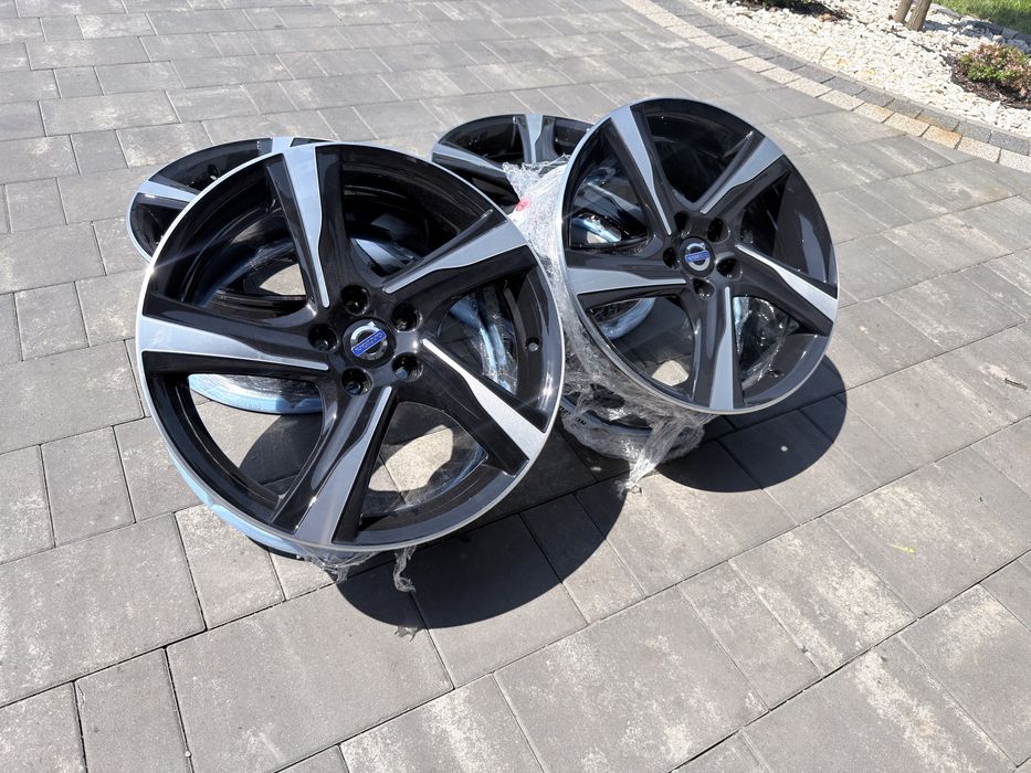 5x108 18 Volvo R- design V60 Xc60 xc40 v40  swieżo  po regeneracji