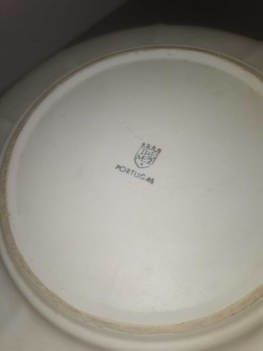 Conjunto de Jarrão e  Bacia antigo porcelana da Marca TREMEZ